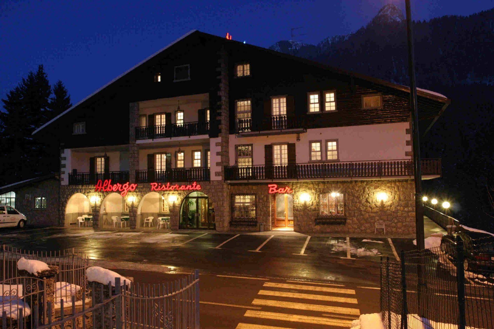 Hotel Des Alpes Castione della Presolana Extérieur photo